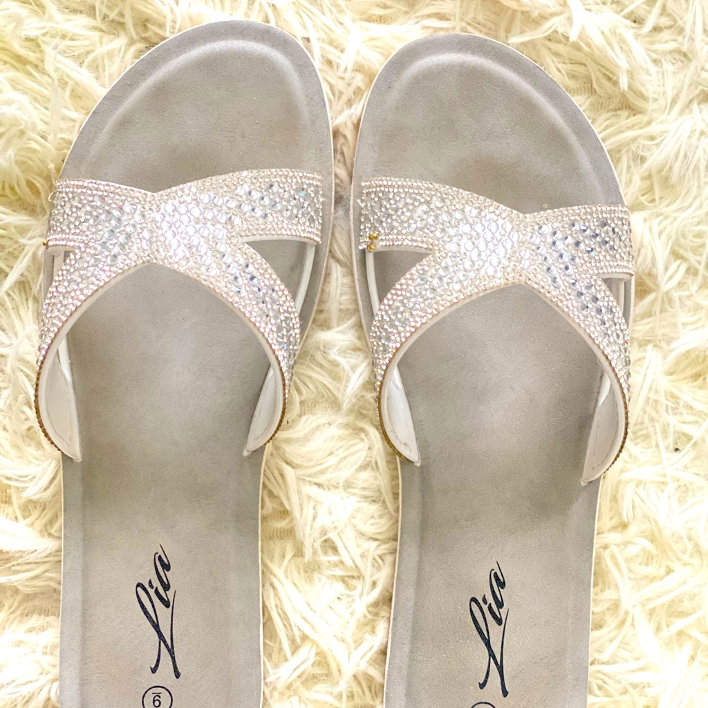 Lia Bling Flip Flops, Size 9, Very Gently Used